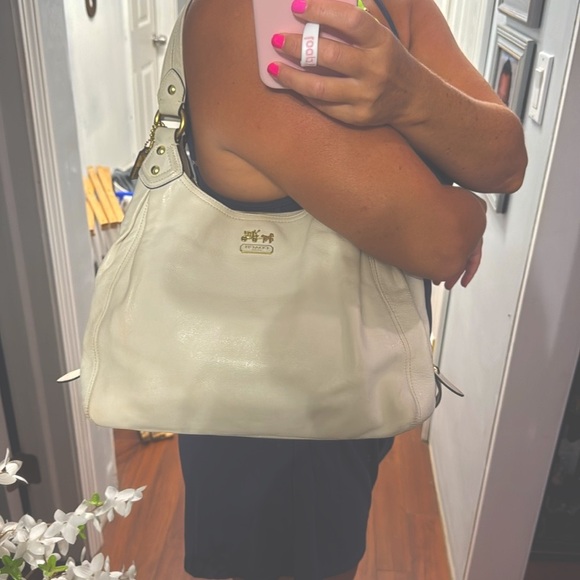 Coach Ivory Leather Shoulder Bag - Picture 5 of 5